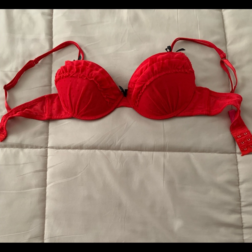 NWOT Red lace Bra